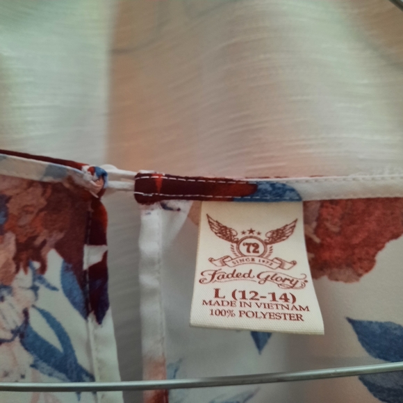 Floral Faded Glory Blouse  *BOGO* - Picture 3 of 4